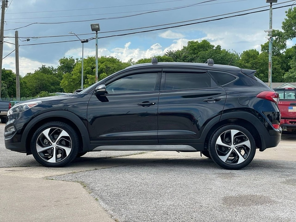 
								2017 Hyundai Tucson Value Sport Utility 4D full									