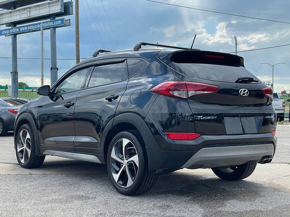 
								2017 Hyundai Tucson Value Sport Utility 4D full									