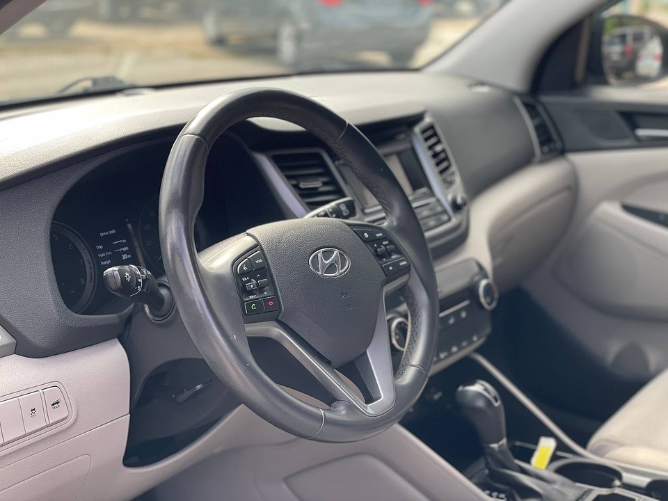
								2017 Hyundai Tucson Value Sport Utility 4D full									