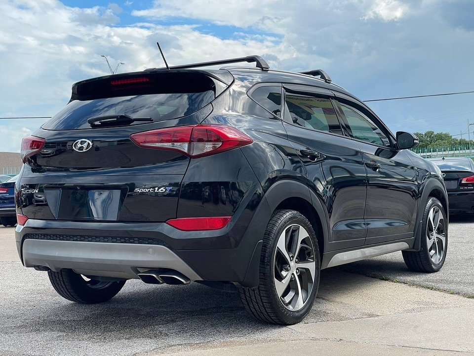 
								2017 Hyundai Tucson Value Sport Utility 4D full									