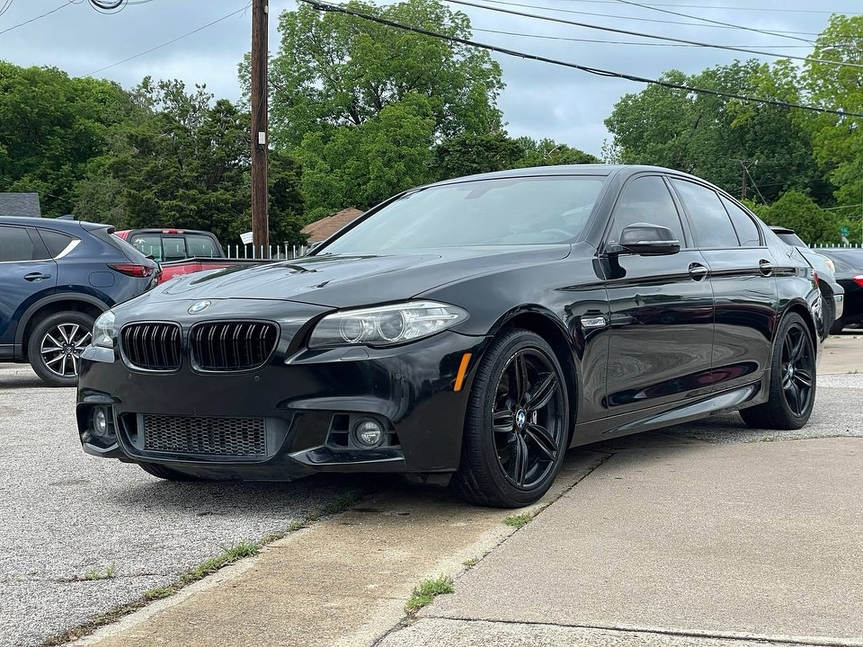 
								2016 BMW 5 Series 535i Sedan 4D full									