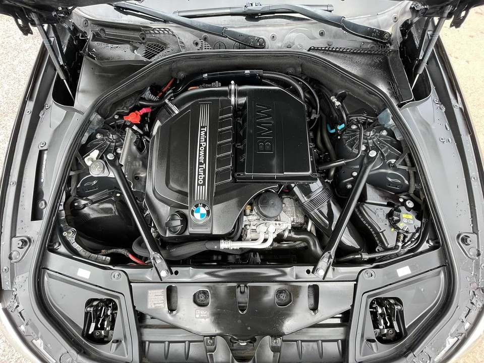 
								2016 BMW 5 Series 535i Sedan 4D full									