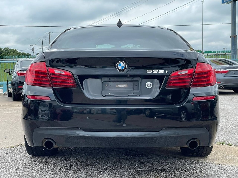 
								2016 BMW 5 Series 535i Sedan 4D full									