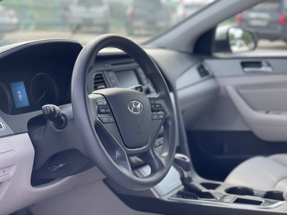
								2015 Hyundai Sonata Eco Sedan 4D full									