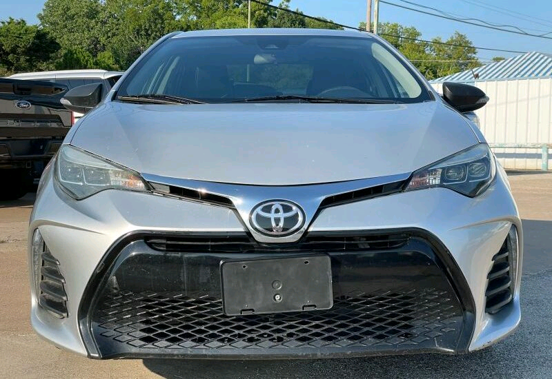 
								2018 Toyota Corolla SE Sedan 4D full									