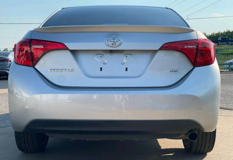 
								2018 Toyota Corolla SE Sedan 4D full									