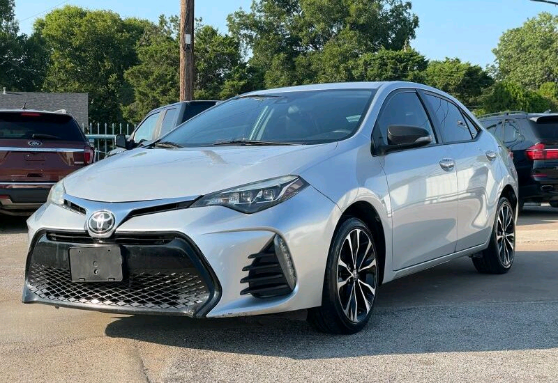 
								2018 Toyota Corolla SE Sedan 4D full									
