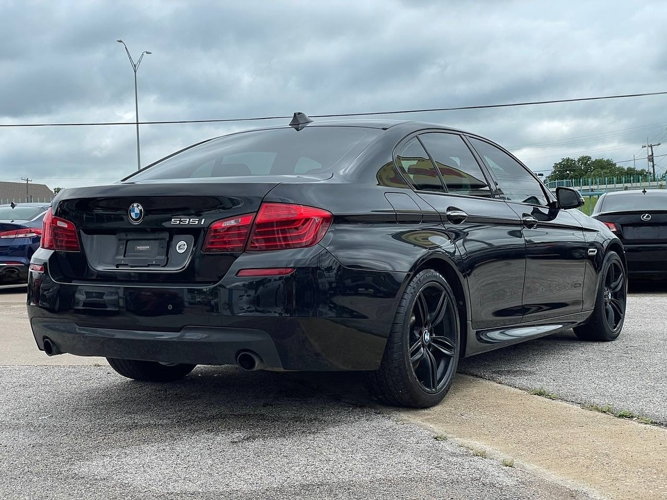 
								2016 BMW 5 Series 535i Sedan 4D full									